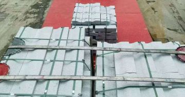 温州 芝麻白仿形加直形路沿石出货日常