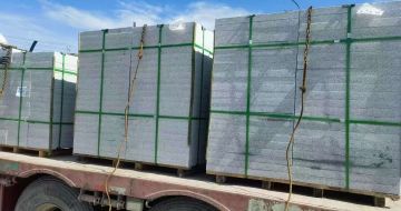 温州 芝麻白花岗岩地铺石装车日常