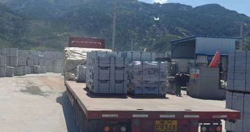 温州 芝麻白仿形路沿石，直形路沿石