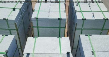 温州 芝麻白花岗岩5公分地铺石 花岗岩厂家工厂装车日常