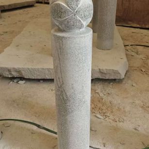 温州 芝麻白花岗岩石材挡车石柱、停车柱、圆柱挡车柱、方柱挡车柱等