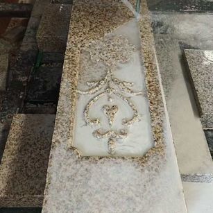 温州 黄金麻花岗岩异形加工雕刻栏杆大柱