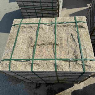 温州 黄金麻花岗岩石材自然面蘑菇石成品