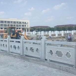 温州 白麻花岗岩荔枝面河道栏杆