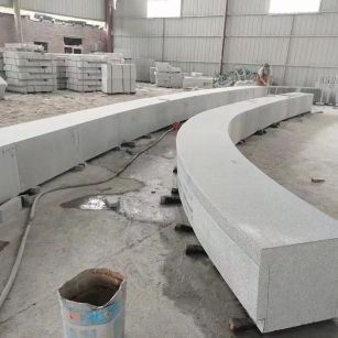 温州芝麻白花岗岩石板材 园林光面弧形坐凳