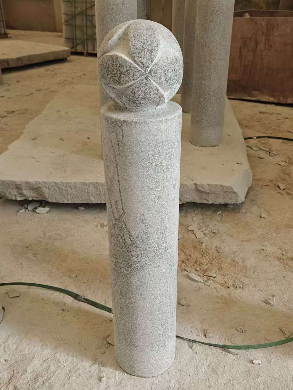 温州 芝麻白花岗岩石材挡车石柱、停车柱、圆柱挡车柱、方柱挡车柱等