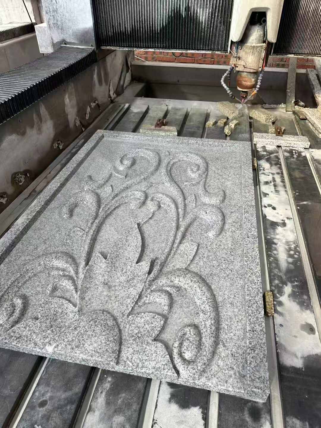 温州 白麻别墅干挂雕花板