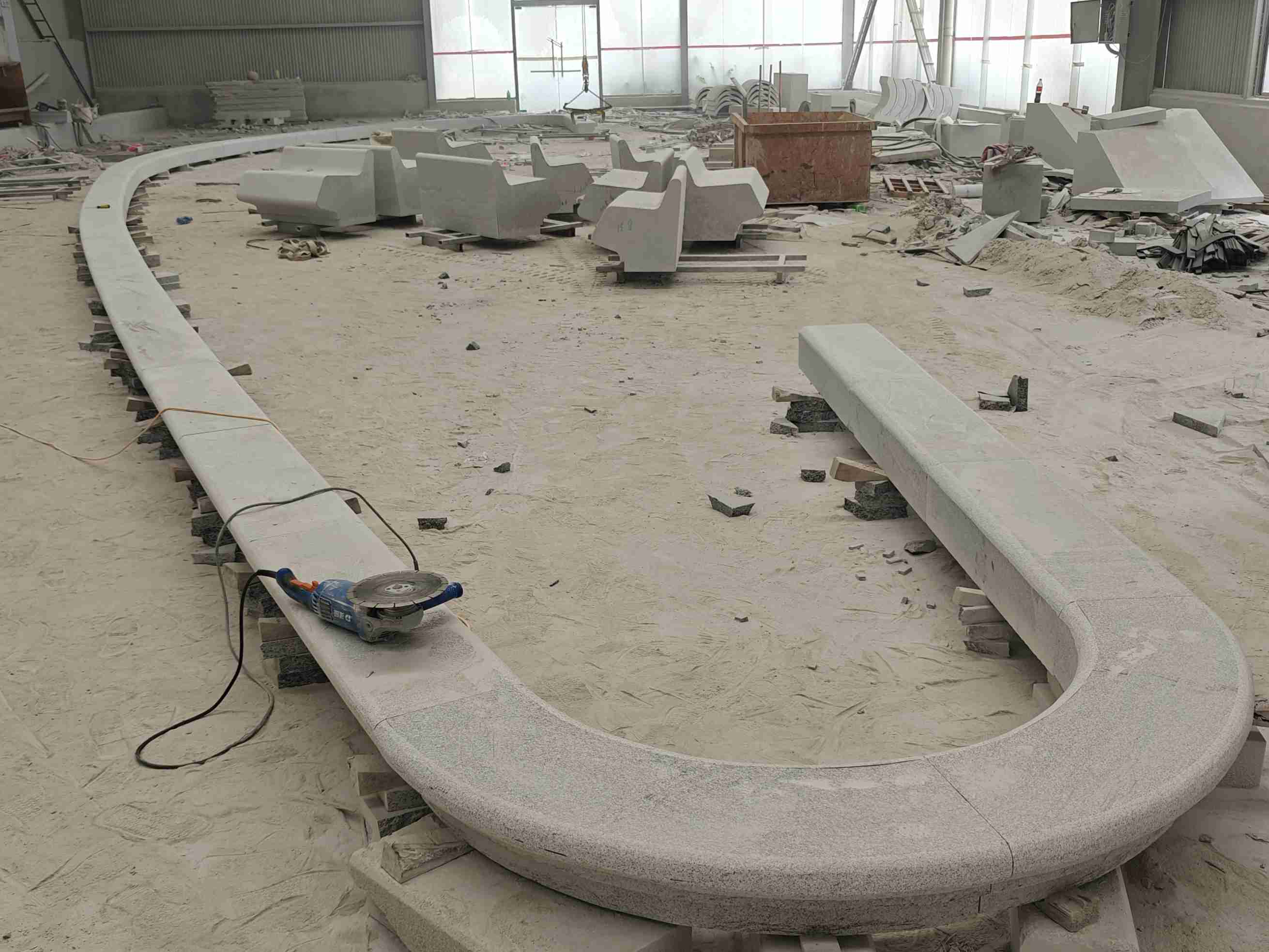 温州 芝麻白花岗岩弧形花坛石，坐凳石