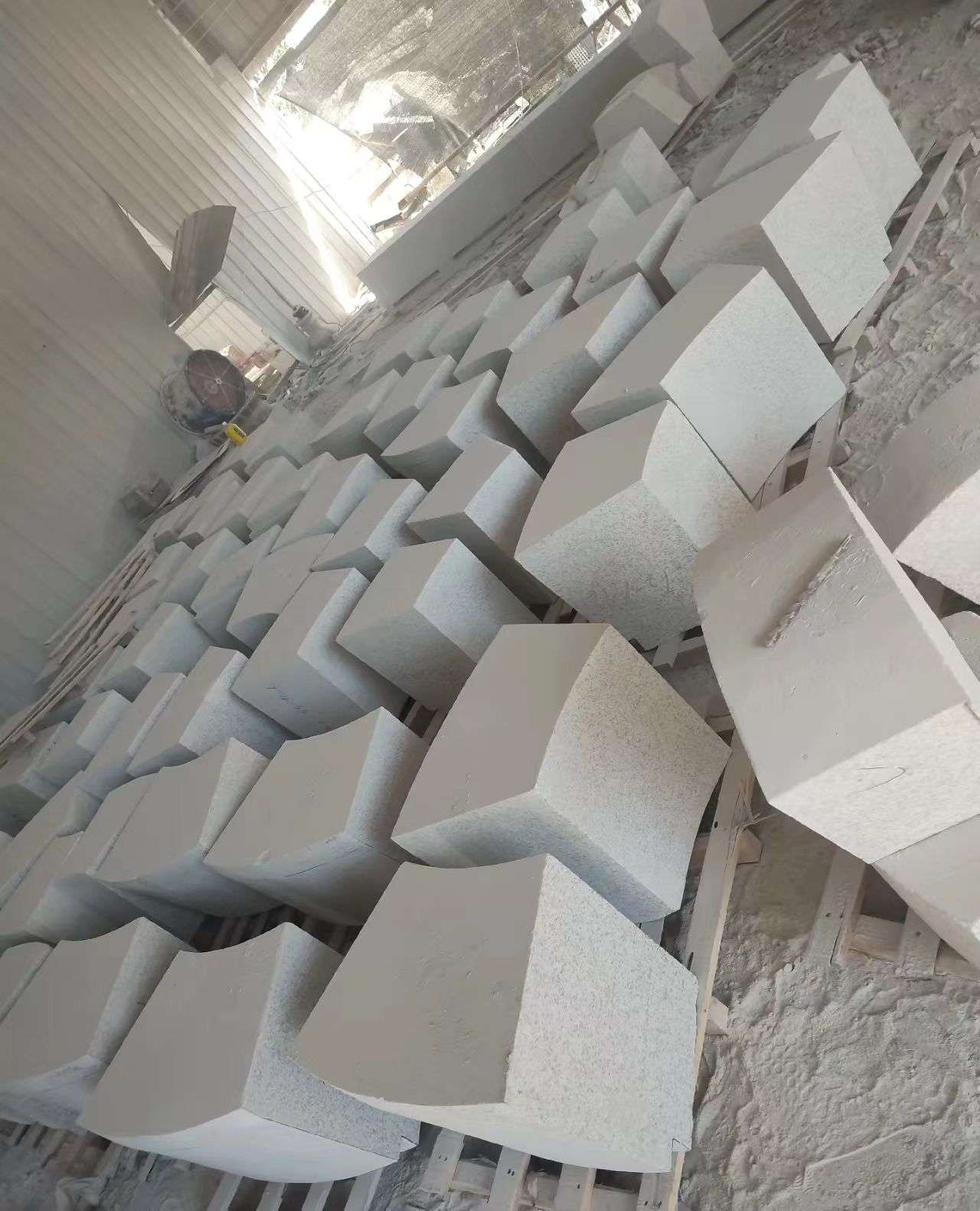 温州 白麻花岗岩异形坐凳