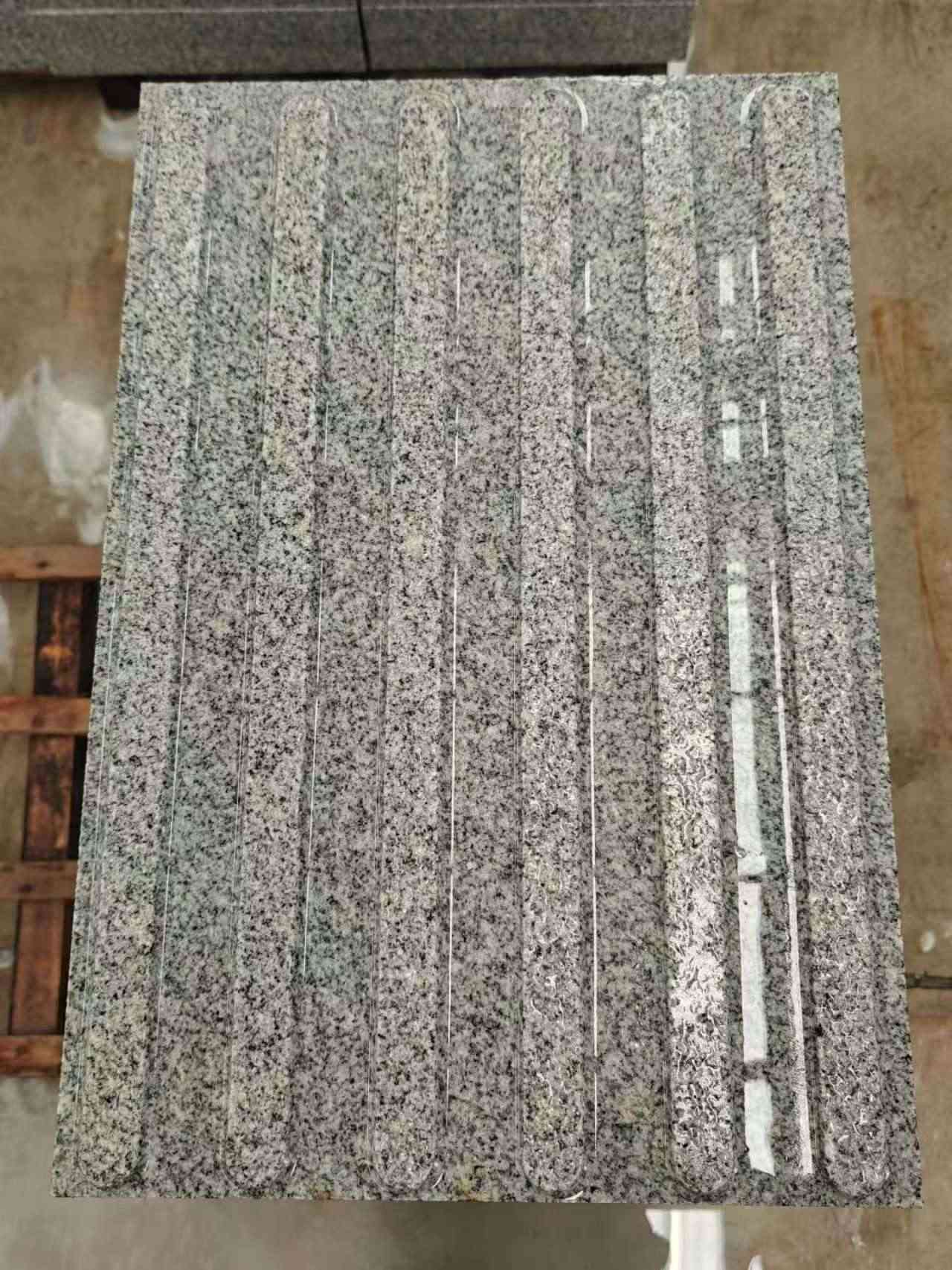 温州 芝麻白花岗岩荔枝面雕刻盲道，盲条