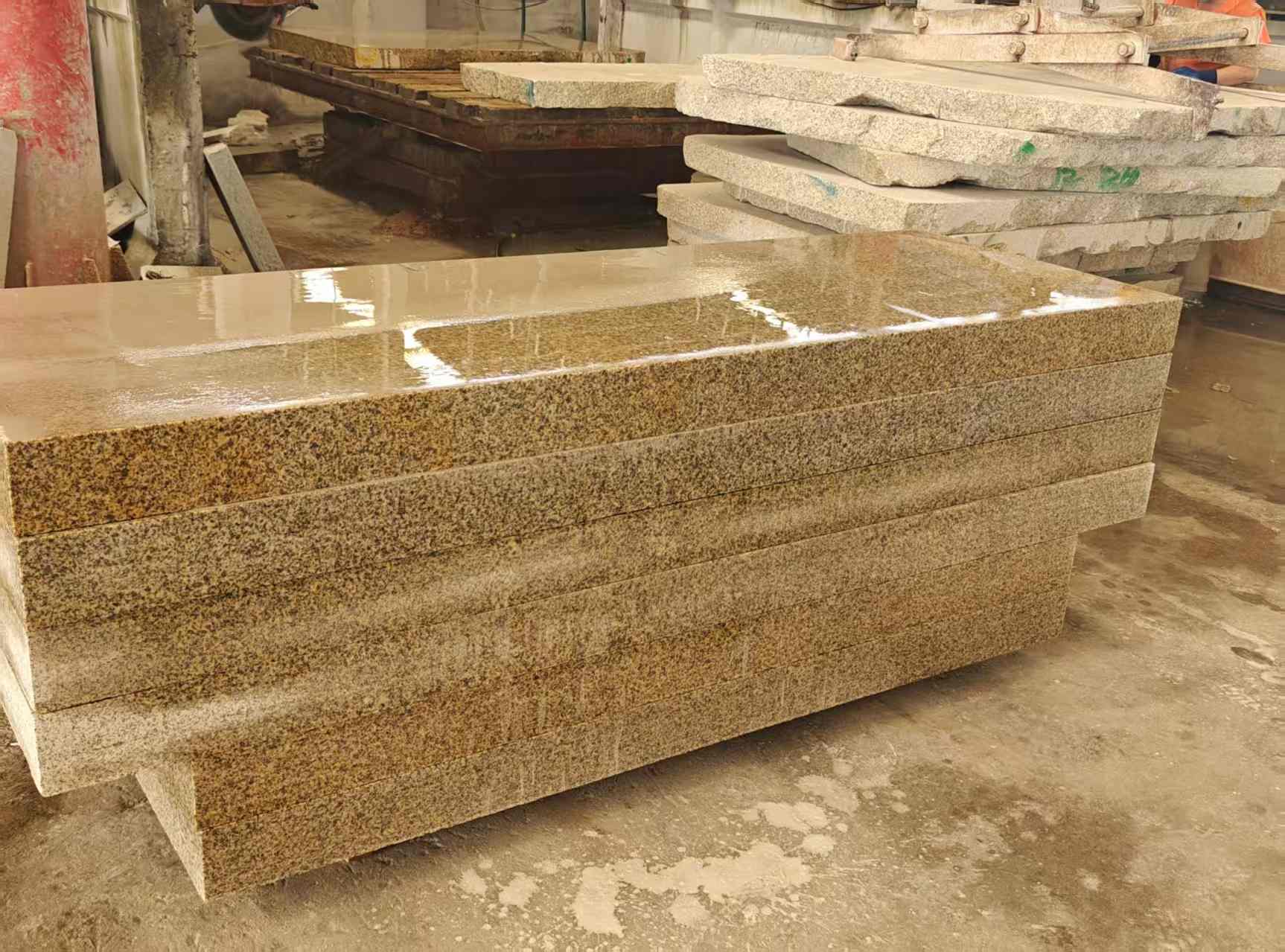 温州 黄金麻栏杆料半成品加工中