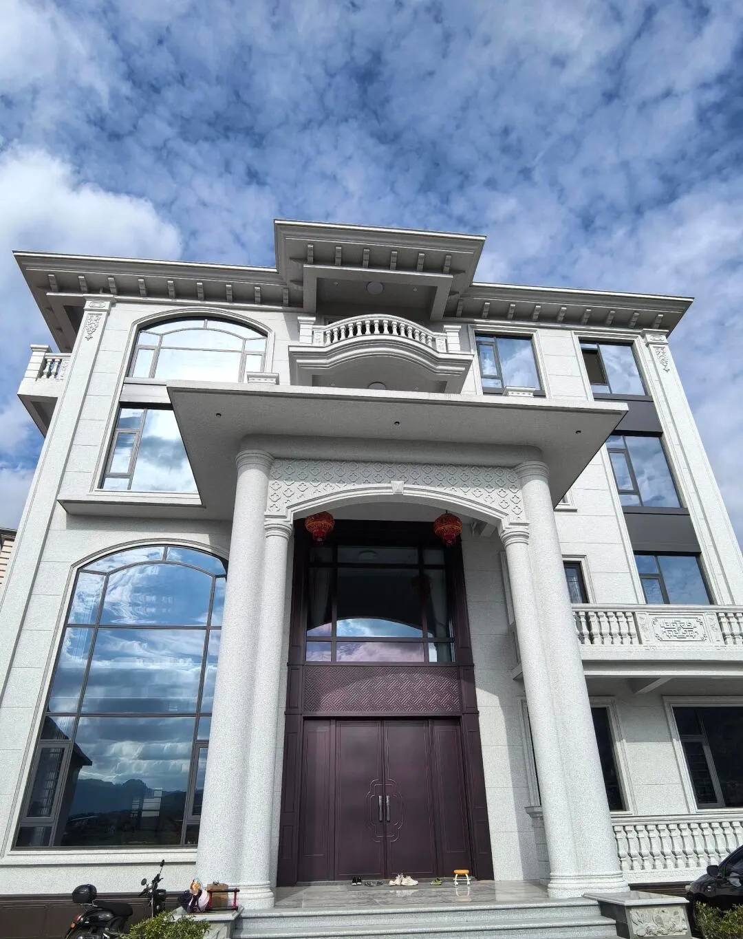 温州白麻别墅外墙干挂石材效果示例