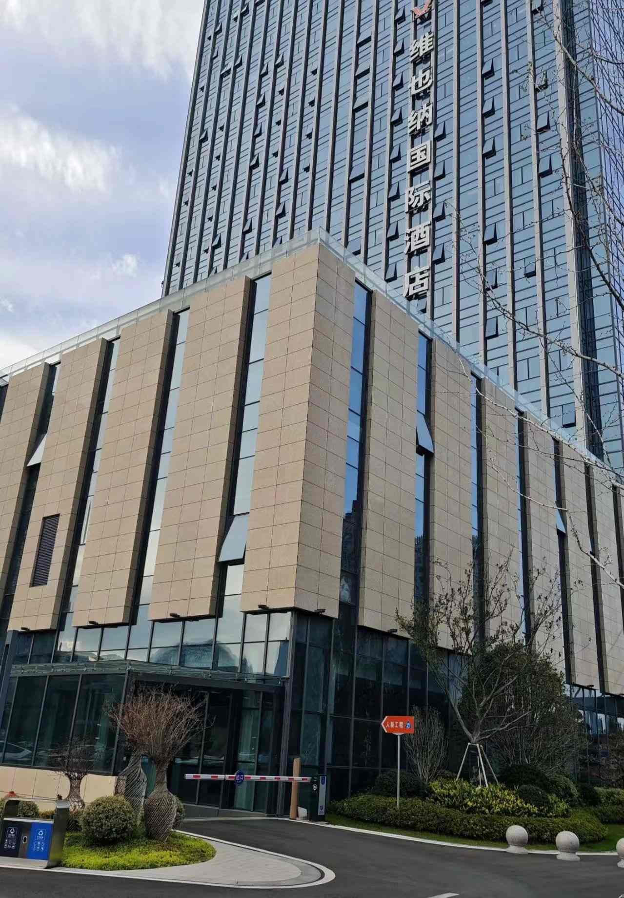 温州 黄金麻花岗岩外墙干挂