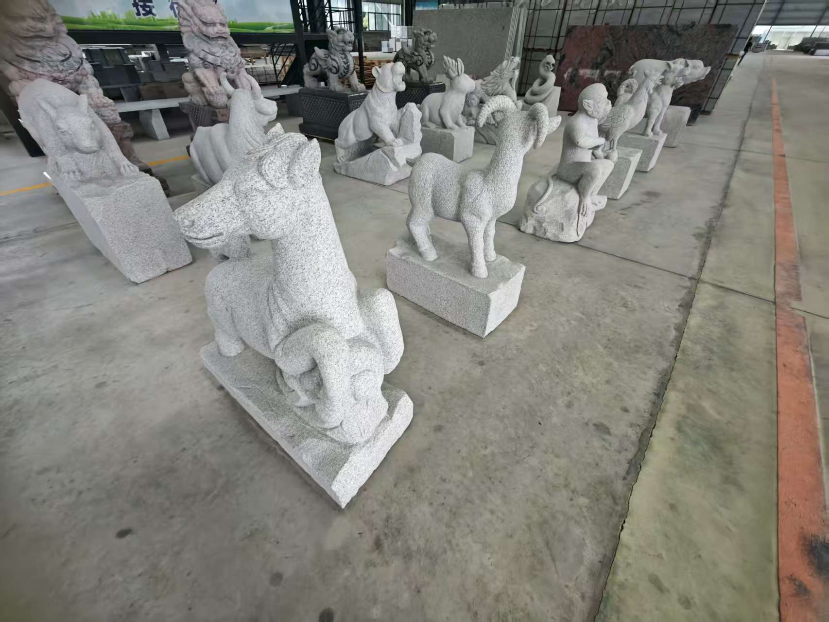 温州 芝麻白花岗岩造型立体雕刻——十二生肖